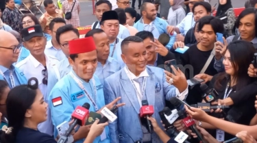 Hari Kerja Mati-matian Bela Gibran, Hotman Paris: Weekend Waktunya Dansa