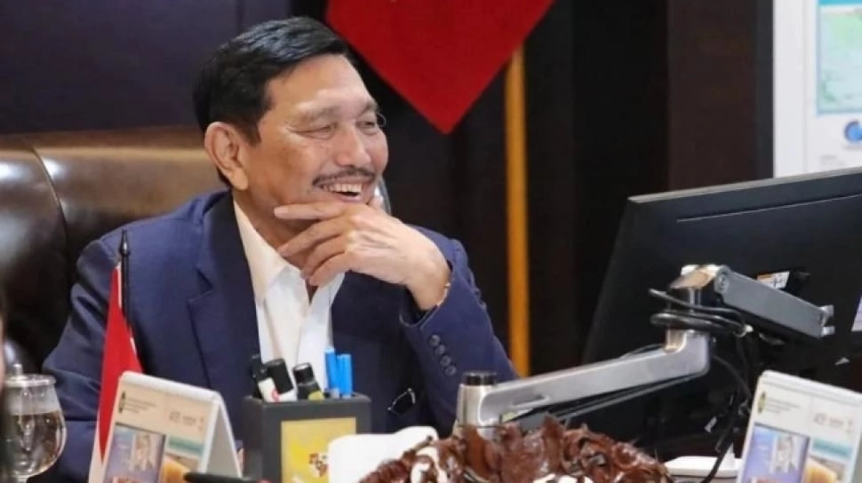 Pendidikan Mentereng Opung Luhut, Kini Disebut Pemadam Kebakaran Gibran oleh Tom Lembong