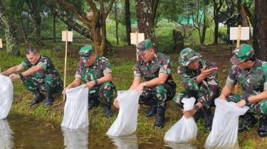 Panglima TNI dan Kasad Kompak Serukan Gerakan Cintai Alam dengan Gelar Kegiatan Peduli Lingkungan