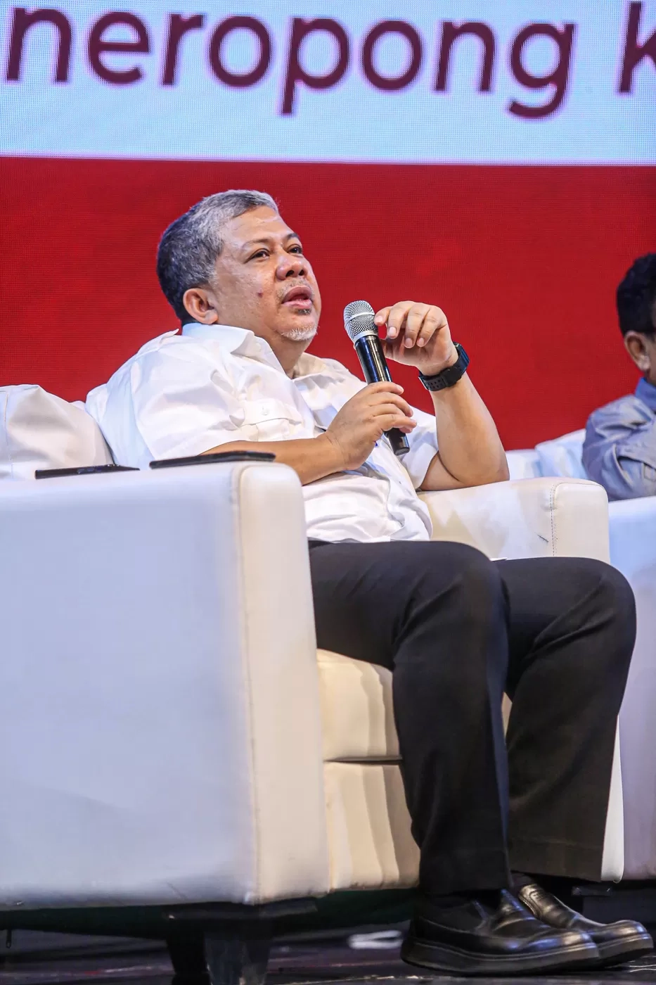 Fahri Hamzah Ajak Masyarakat Pilih Jalan Tengah dan Rekonsiliasi: Tinggalkan Kepingan Kemarahan dan Kekecewaan