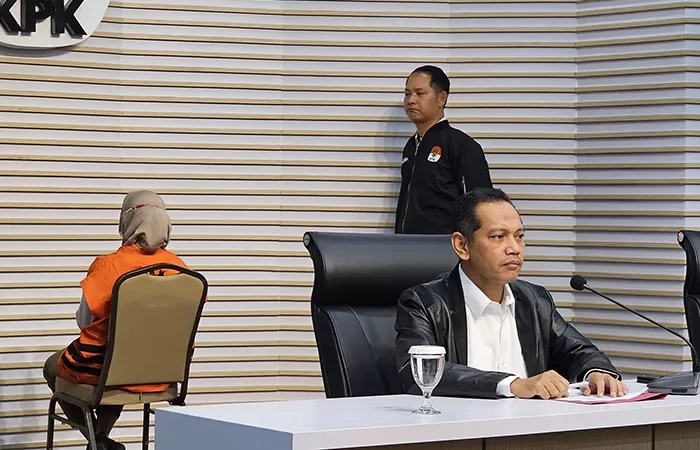 Pasca OTT, KPK Tetapkan Kasubag Umum dan Kepegawaian BPPD Sidoarjo Siska Wati Jadi Tersangka