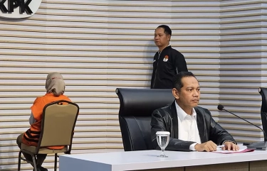Pasca OTT, KPK Tetapkan Kasubag Umum dan Kepegawaian BPPD Sidoarjo Siska Wati Jadi Tersangka