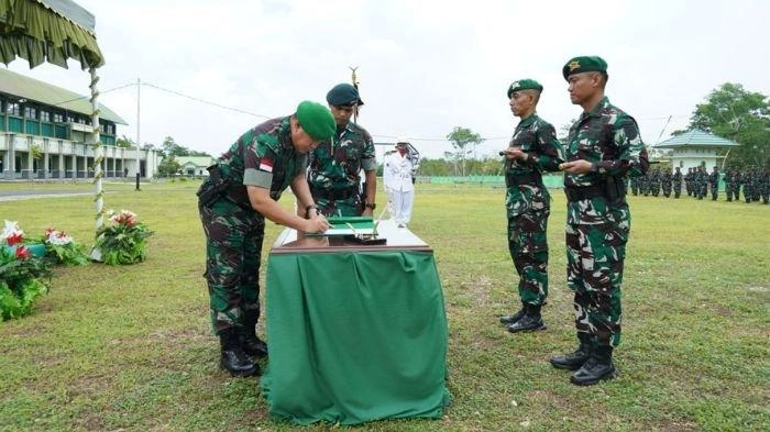 Tingkatkan Kepercayaan Masyarakat, Pangdam XVI/Pattimura Resmikan Batalyon 735/Nawasena