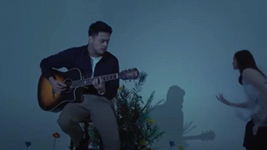 Chord Gitar Tiba-tiba Jumat Lagi, Lengkap dengan Lirik Lagunya
