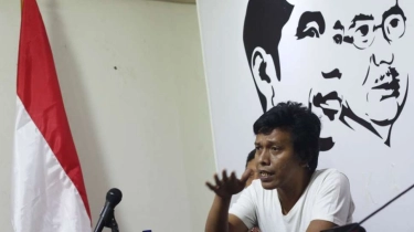 4 Potret Muda Adian Napitupulu saat Jadi Aktivis 98, Ternyata Mirip Seperti yang di Baliho Editan