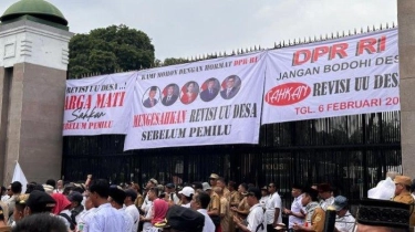 Apdesi Kembali Berunjuk Rasa di Depan Gedung DPR Desak Segera Sahkan Revisi UU Desa