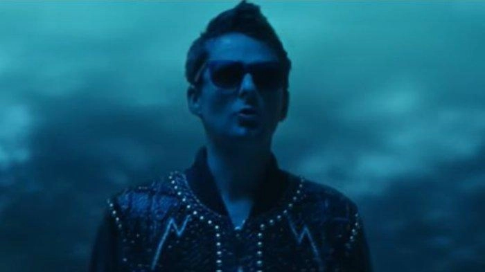 Lirik Lagu dan Terjemahan Stockholm Syndrome - Muse: No One Will Recall