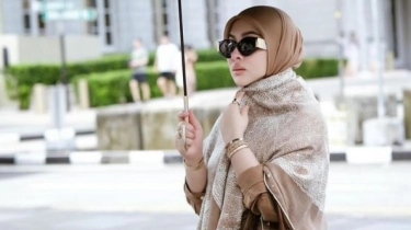 Bak Toko Perhiasan Berjalan, Syahrini Pamer Gelang dan Cincin Harga Rp 1 M saat Ngopi