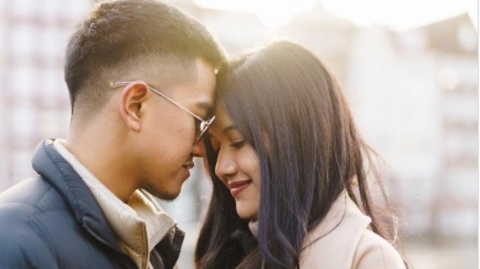 Erina Gudono Bikin Giveaway Khusus Pasutri, Warganet yang Jomblo Cuma Bisa Nyimak