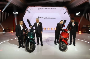 Meluncur New Honda Stylo 160 Pakai Mesin Vario Paling Joss Dikelasnya