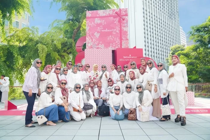 Keindahan Singapura Dirangkum dalam Scarf 14 Warna