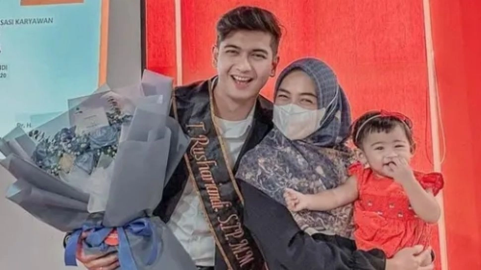 Resign Kerja di BUMN Dengan Gaji Segini Demi Nikahi Ria Ricis, Teuku Ryan Lulusan Apa?