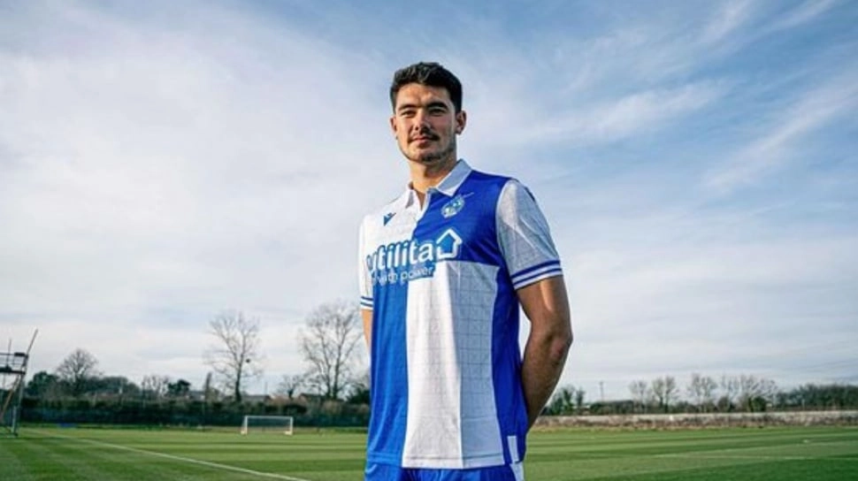 Bravo! Elkan Baggott Tampil Sempurna di Debut, Bristol Rovers Hajar Exeter City
