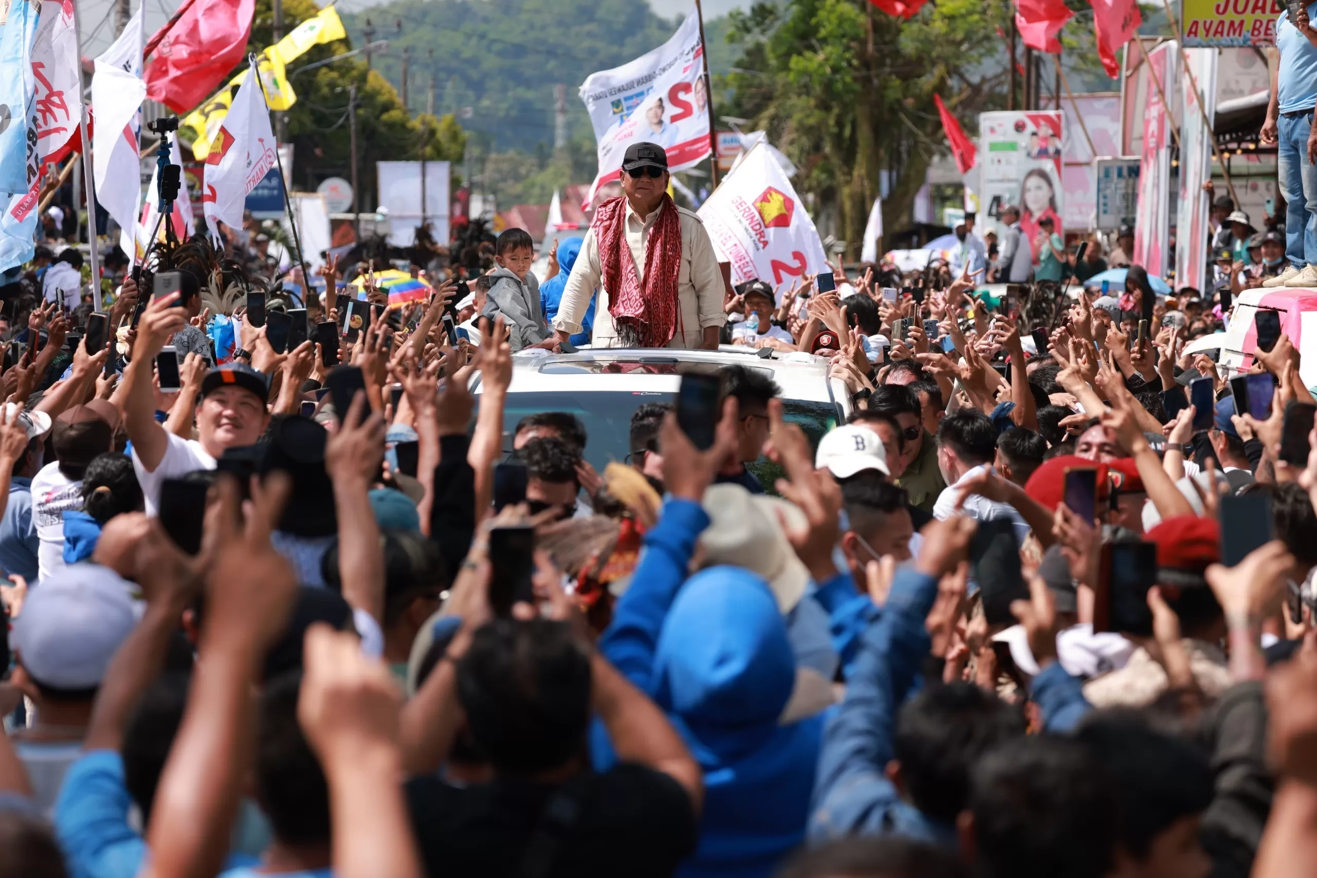 Usai Debat Terakhir Pilpres, Prabowo Pulang Kampung ke Leluhur Ibunya di Sulawesi Utara