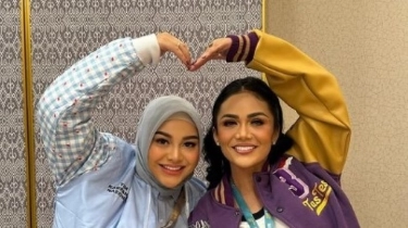 Adu Gaya Aurel Hermansyah vs Krisdayanti saat Debat Capres, Tetap Akur Meski Beda Pilihan