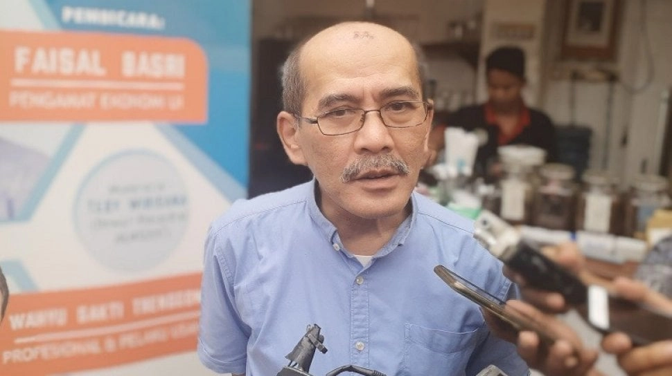 Para Menteri yang Diisukan Mundur Ditakut-takuti Masalah Hukum