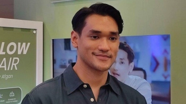 Lirik Lagu dan Terjemahan Shallow Water - Afgan: Shallow Water, Maybe We Should Take A Sec Before We