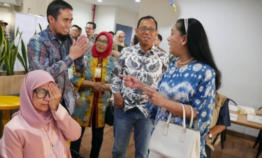 Bank Mandiri Taspen Gelar Operasi Katarak bagi Nasabah dan Keluarga di Dua Kota
