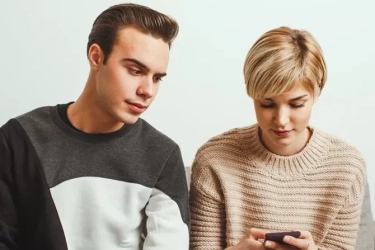 Jadi Bumbu Rumah Tangga, Ternyata Sifat Cemburu Perempuan Dibenarkan dalam Surat At-Tahrim, Ini Kisahnya!