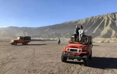 Tips Liburan Aman Saat Musim Hujan, Lakukan Hal-Hal Berikut!