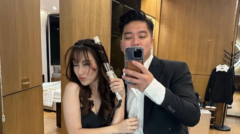 Ayu Ting Ting Dilamar Tentara, Boy William Kena Sentil: Kelamaan Sih
