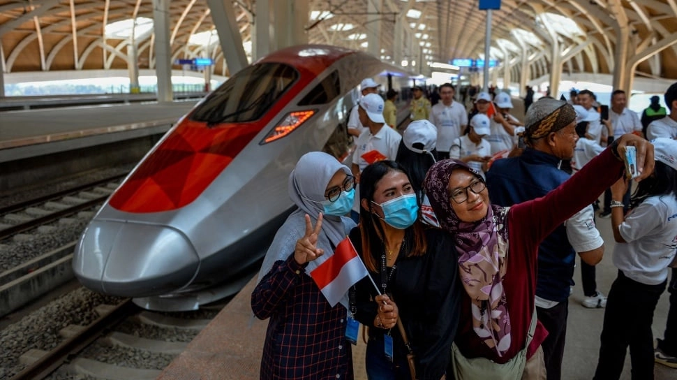 Daftar Tarif Baru Kereta Cepat Whoosh, Paling Murah Rp 150 Ribu