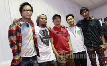 Chord Gitar dan Lirik Lagu Membebaniku - Peterpan: Tertidur Lagi, Masih Menangis dalam Sela Waktu