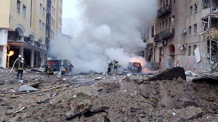 Puluhan Rudal Jelajah Rusia Kembali Beterbangan di Angkasa Ukraina, Sedikitnya Dua Warga Sipil Tewas