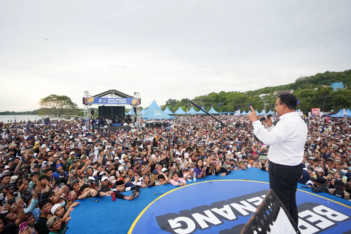 Kalah War Tiket Kampanye AMIN di JIS, Anies Bilang Warga Boleh Tetap Datang