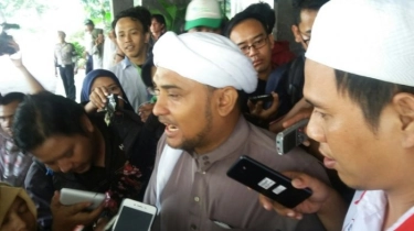 PA 212 Larang Jemaah Bawa Atribut Politik Saat Acara Istighosah Kubro Malam Nanti di Kemayoran