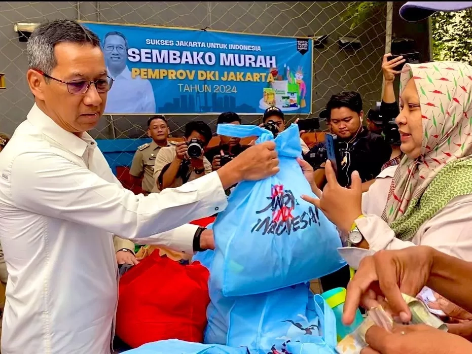 Bawaslu DKI Akan Telusuri Soal Goodie Bag Sembako Berwarna Biru Muda Khas Prabowo-Gibran yang Dibagikan Pj Gubernur DKI Heru Budi Hariono