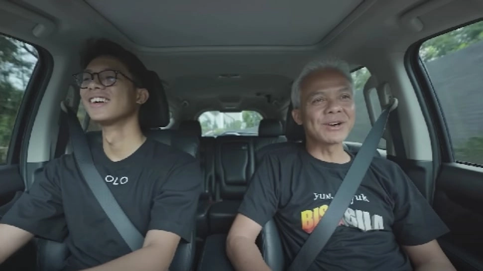 Carpool Karaoke Bareng Anak, Suara Ganjar Pranowo Dipuji Lebih Merdu Ketimbang Anies Baswedan