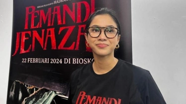 Main Wahana Rumah Hantu Bertema Ritual Mandikan Jenazah, Aghniny Haque: Ingat Waktu di Set Syuting