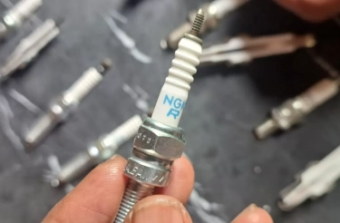 NGK: Hati-hati Sekarang Busi Banyak Versi Palsu Bisa Siksa Kendaraan Anda, Ini Cara mebedakannya