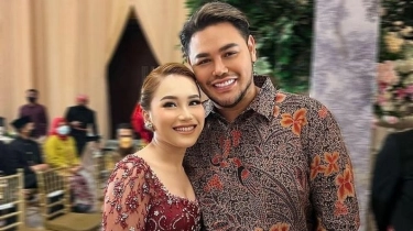 Harapan Jadi Suami Ayu Ting Ting Sudah Pupus, Ivan Gunawan Langsung Todong Pesanan Seragam Keluarga