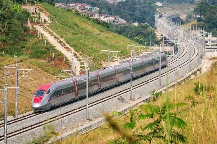 Diserbu Penumpang, Whoosh Angkut 92 ribu Penumpang Selama Libur Panjang Imlek dan Isra Miraj
