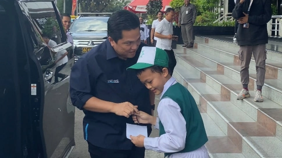 Hendak Mengecek Pasokan Beras di Klender, Erick Thohir Langsung Ditodong Bocah SD, Kenapa?