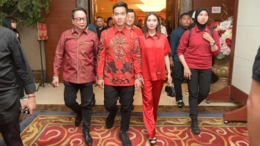 Selvi Ananda Padukan Baju Mirip Piyama dengan Tas Chanel Ratusan Juta Saat Hadiri Perayaan Imlek di Glodok
