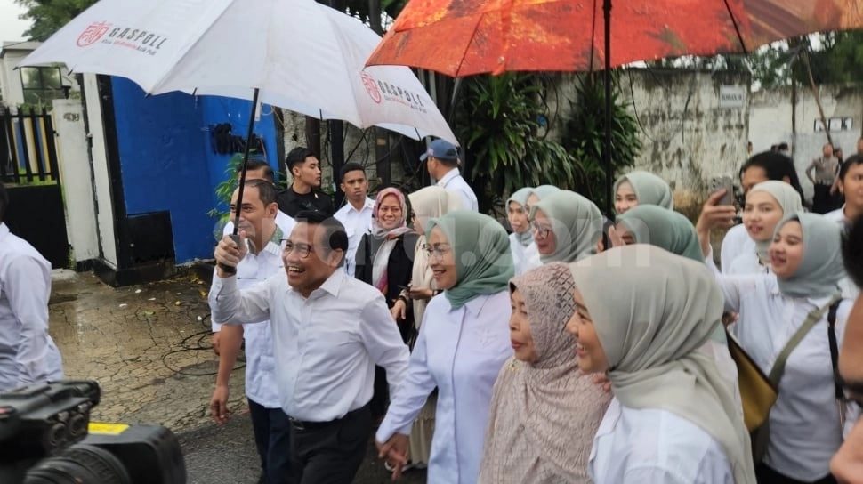 3 Putri Cak Imin Kompak Nyoblos ke TPS Pakai OOTD Hijab Cewek Bumi, Tampak Natural!