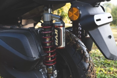 Isi Segmen Aftermarket, KYB Kenalkan Dua Shockbreaker Motor Baru di IIMS 2024