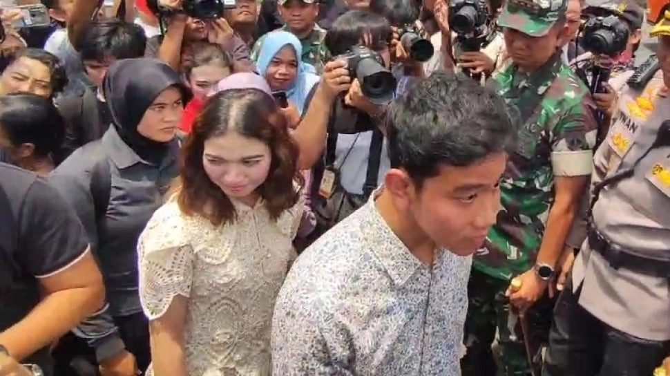 5 Gaya Rambut Berbeda Selvi Ananda, Terbaru Dicatok Ikal Saat Nyoblos Pemilu