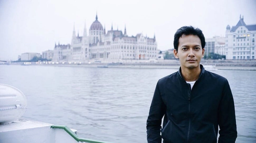 Fedi Nuril Masih Aktif Bahas Pilpres di X, Bikin Warganet Khawatir: Depan Rumah Nggak Ada Orang Bawa HT?