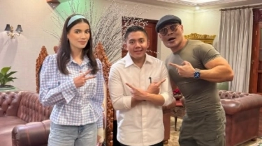 Deddy Corbuzier dan Istri Foto Bareng Mayor Teddy, Warganet Titip Pesan Agar IG Ajudan Prabowo Jangan Digembok