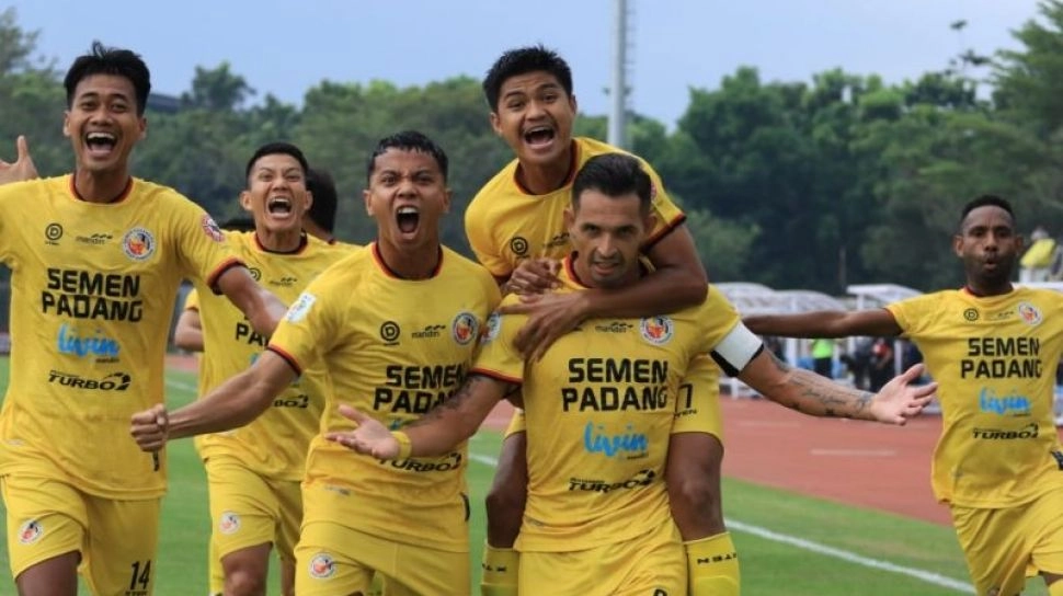 Adu Kelas Pelatih Semen Padang vs Malut United Jelang Semifinal Liga 2 2023-2024, Siapa Lebih Berprestasi?