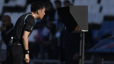 Pemain hingga Pelatih Harus Tahu, LIB Ingatkan VAR Cuma Bisa Cek 4 Kejadian Ini