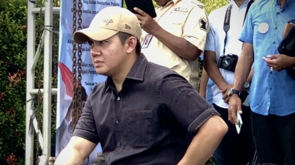 Punya Dua Warna, Harga Sepatu Mayor Teddy Ternyata Segini