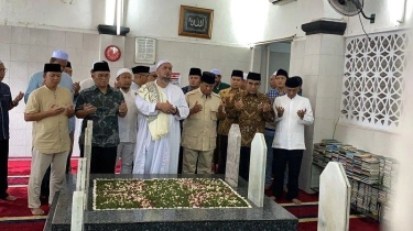 Prabowo Subianto Sowan ke Cicit Habib Kwitang, Minta Didoakan agar Dilancarkan Segala Pekerjaannya