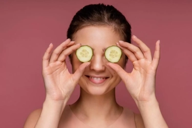 Begini Cara Mudah Hilangkan Mata Panda dengan Timun, Boleh Dilakukan Berkali-kali
