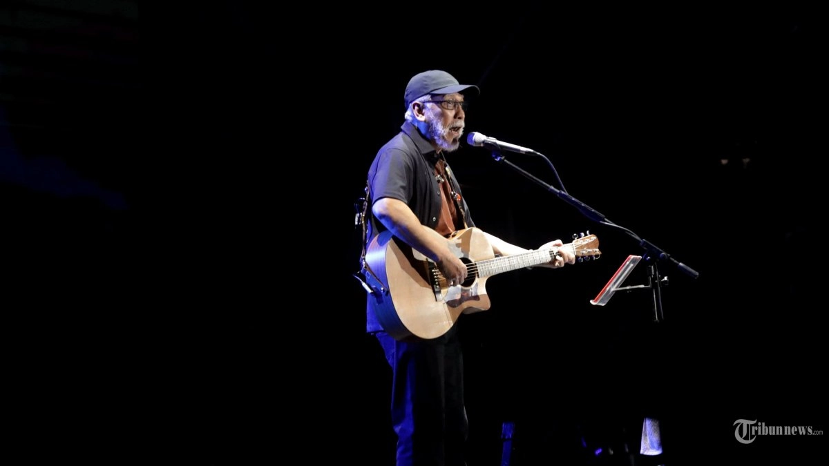 Chord Gitar dan Lirik Lagu Aku Sayang Kamu - Iwan Fals: Kucari Engkau Lari, Ku Diam Kau Hampiri