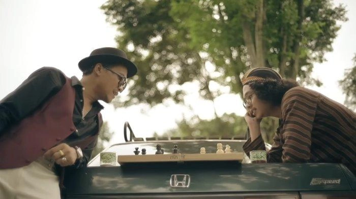Chord Gitar Lagu Abadi - Dendi Nata feat Hendra Kumbara, Lirik: Aku Terdiam Berteman Sepi
